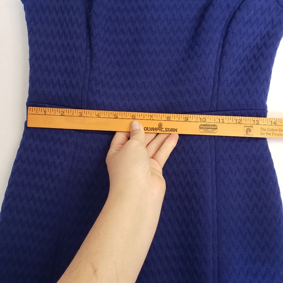 Tabitha quilted royal Blue Sleeveless Dress size 4 - Picture 5 of 8